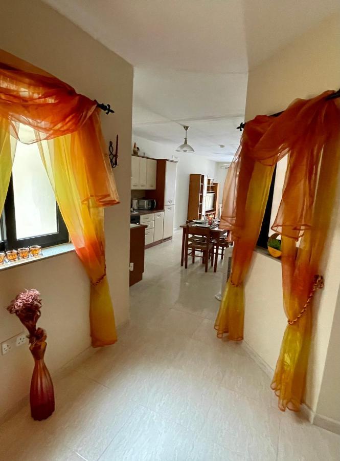 Regent Court - 3 Bedroom Apartment Within Walking Distance From Seafront St. Paul's Bay Exterior foto
