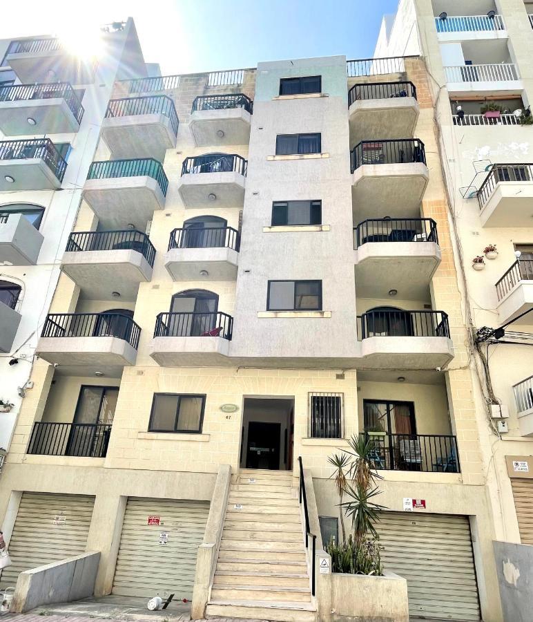 Regent Court - 3 Bedroom Apartment Within Walking Distance From Seafront St. Paul's Bay Exterior foto