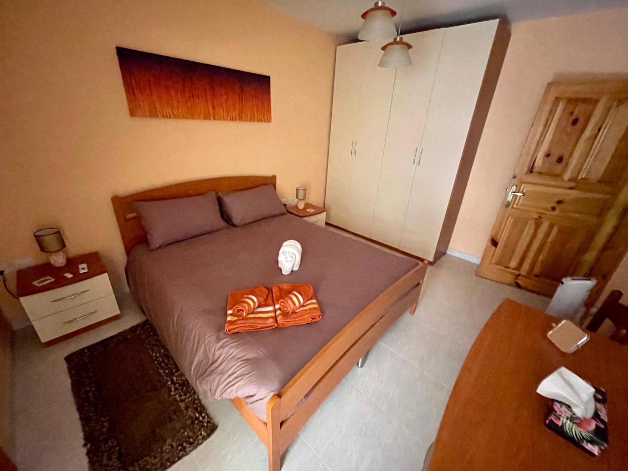 Regent Court - 3 Bedroom Apartment Within Walking Distance From Seafront St. Paul's Bay Exterior foto