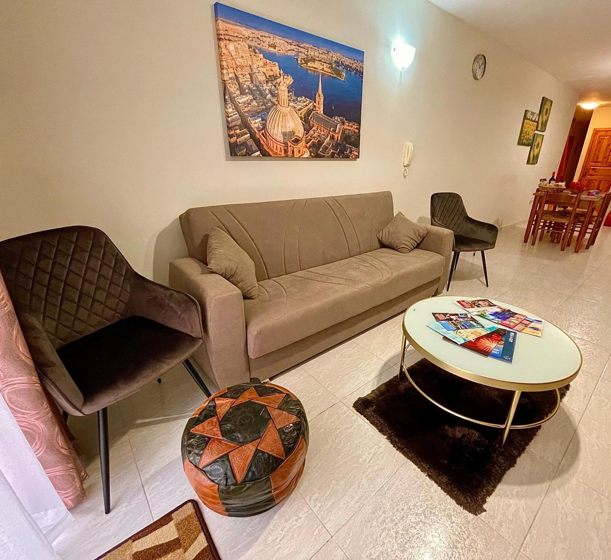 Regent Court - 3 Bedroom Apartment Within Walking Distance From Seafront St. Paul's Bay Exterior foto