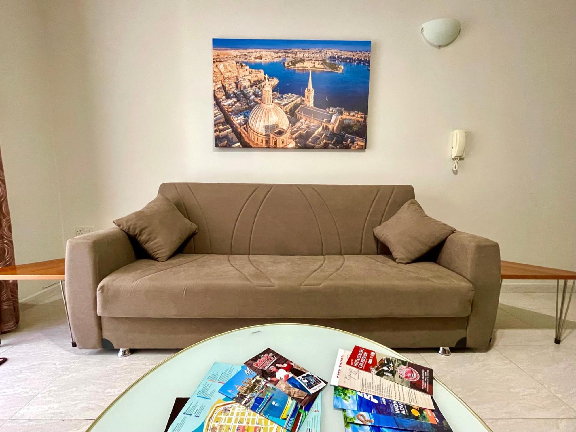 Regent Court - 3 Bedroom Apartment Within Walking Distance From Seafront St. Paul's Bay Exterior foto